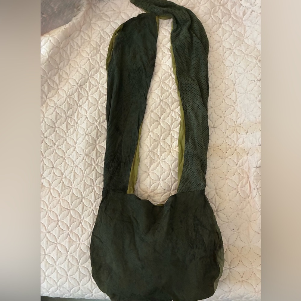 Stylish dark forest green bag